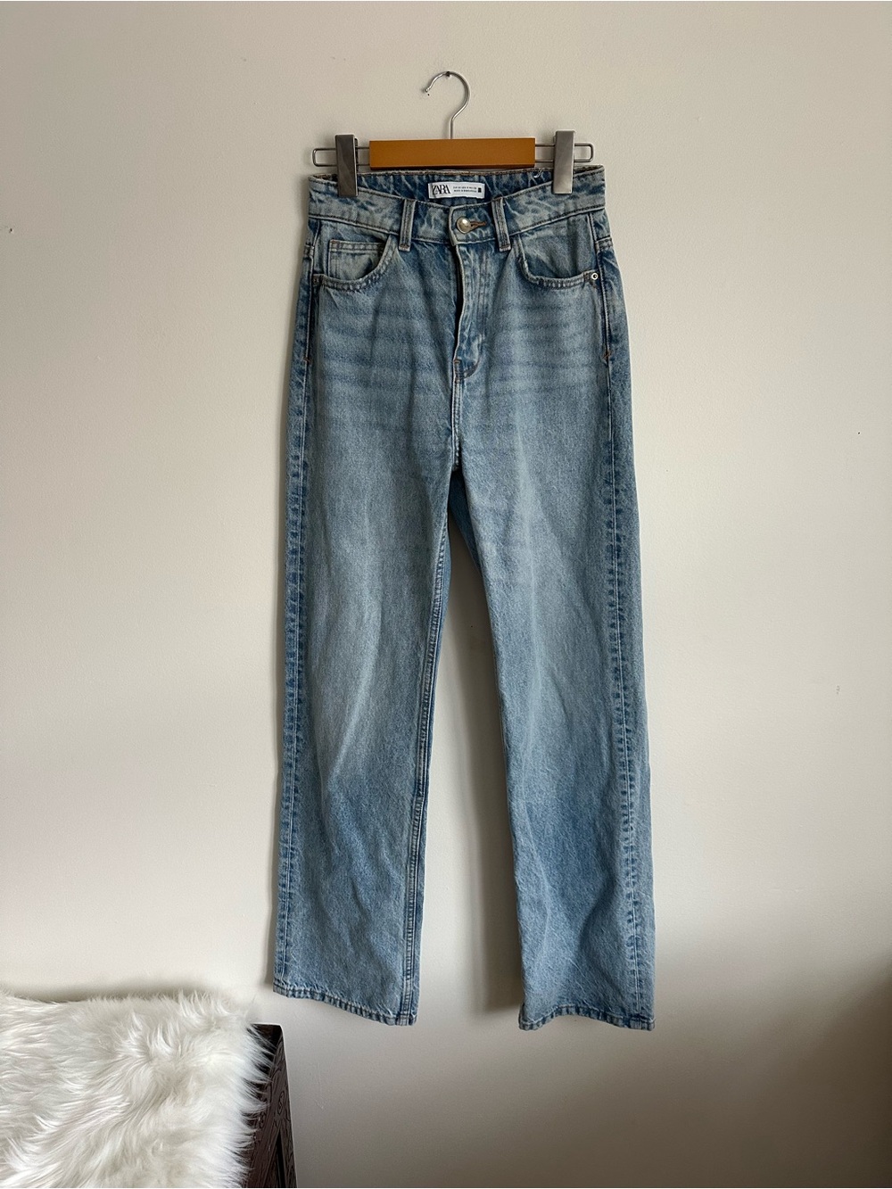 ZARA High Rise Wide Leg Jeans Light Wash Blue Size 0